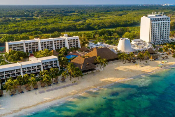 México y República Dominicana ganan viajeros tras desplome del turismo en Cuba y cierre de hoteles de…