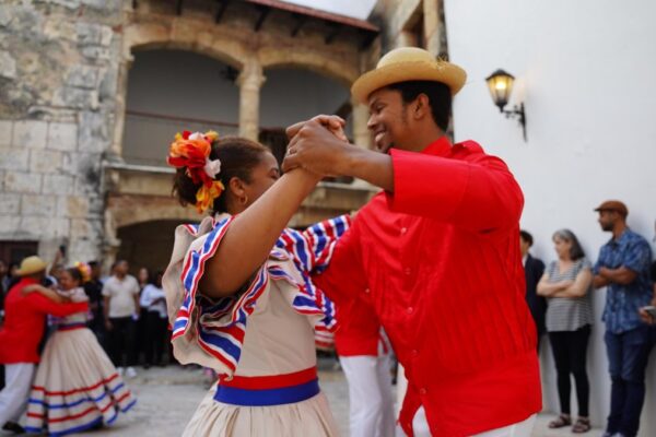 Merengue y bachata: herramientas de diplomacia cultural en la República Dominicana