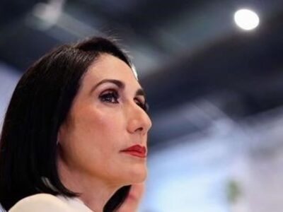 La desaparición de Brianna Genao, en Barrero, una comunidad de Imbert, Puerto Plata, sigue bajo investigación. Así lo recordó la primera dama de la República, Raquel Arbaje. «A cada rato llamo a la procuradora (Yeni Berenice Reynoso)», dijo. Arbaje indic