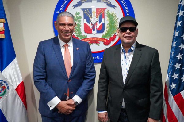 El Consulado Dominicano en Nueva York rinde homenaje a Fernando Villalona