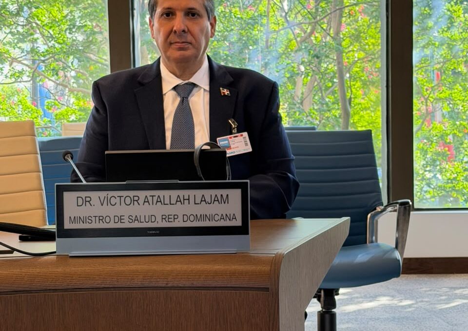 Avances de República Dominicana en Salud Presentados por Víctor Atallah en Washington
