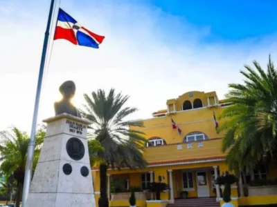 «No somos colonia de EE.UU.»: políticos dominicanos rechazan expulsión de diplomáticos cubanos