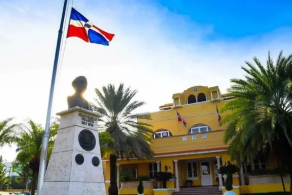 «No somos colonia de EE.UU.»: políticos dominicanos rechazan expulsión de diplomáticos cubanos