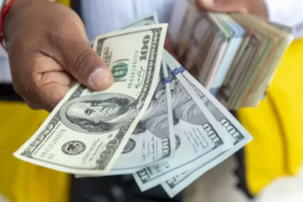 Tasa del dólar se mantiene estable por debajo de RD$60 en República Dominicana
