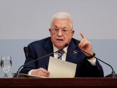El Departamento de Estado Amplía la Prohibición de Visas a Abbas y Otros Funcionarios Palestinos
