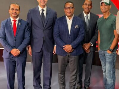 Coronel Ysaias J. Tamarez Santiago se destaca como experto en inteligencia artificial en RD Debate