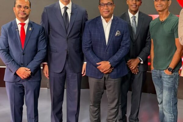 Coronel Ysaias J. Tamarez Santiago se destaca como experto en inteligencia artificial en RD Debate