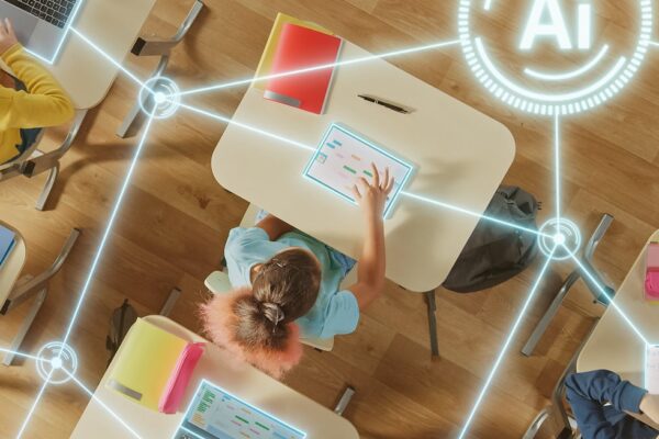 La Inteligencia Artificial Revoluciona el Aprendizaje y el Empleo, Presentando Retos para la Educación en la República Dominicana