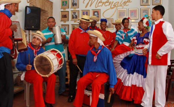 Adopae celebra el Día Nacional del Merengue con un conversatorio destacado