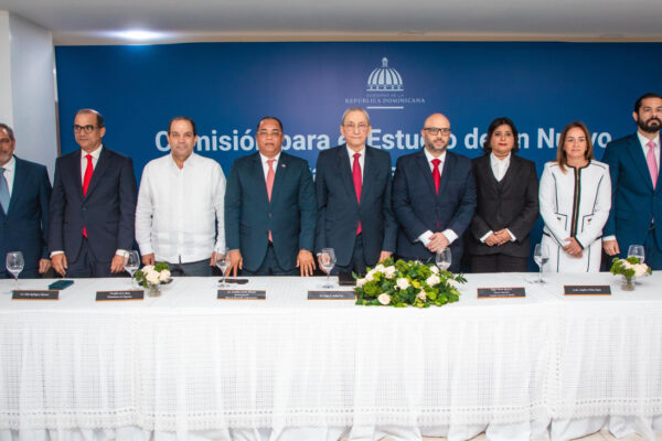 Gobierno de Abinader propone construcción de nuevo estadio de béisbol en La Fe