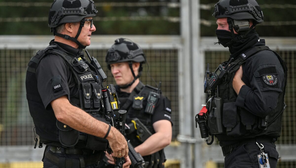 Las Aldeas Británicas Cerca de R.A.F. Fairford Enfocan la Atención por Posible Trama Terrorista