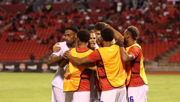 República Dominicana logra victoria y continúa invicta tras vencer a Trinidad y Tobago en su casa