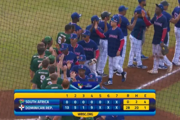 República Dominicana logra una victoria histórica de 28-0 sobre Sudáfrica en solo cinco entradas