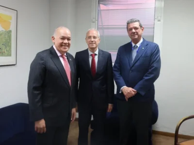 Urrutia propone una modernización de la administración tributaria para ajustarse a la economía digital