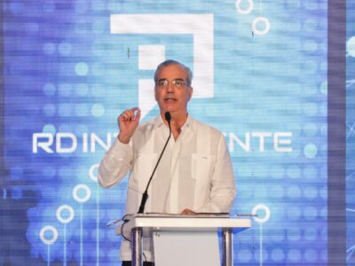 Presidente Luis Abinader Inaugura el Programa “RD Inteligente” para Capacitar a un Millón de Dominicanos en Inteligencia Artificial