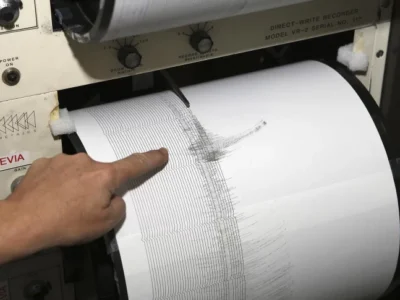 Fuerte temblor de 5.2 sacude Santo Domingo