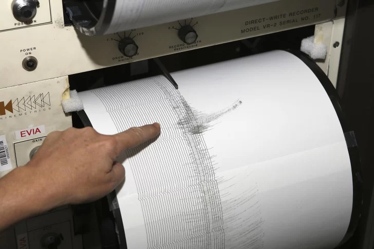 Fuerte temblor de 5.2 sacude Santo Domingo