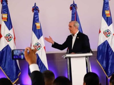 Abinader anunciará la posición del Gobierno sobre restricciones de Haití