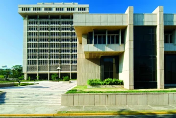 Banco Central incrementa la tasa de política monetaria al 5.50% debido a preocupaciones por la inflación