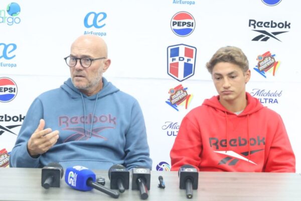 Marcelo Neveleff compara el enfrentamiento entre RD y Haití con un partido de fútbol