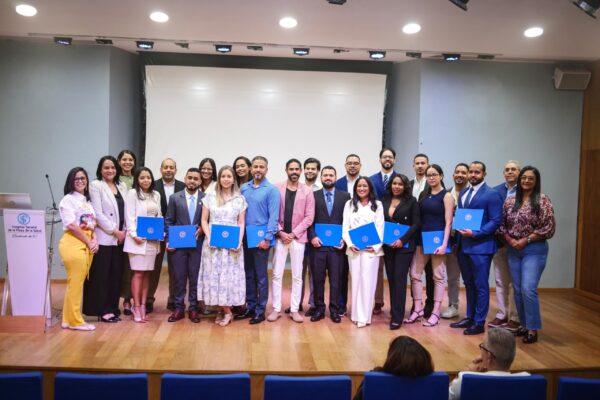 El Colegio Dominicano de Cirujanos Mejora la Capacitación de Nuevos Miembros con una Jornada Académica