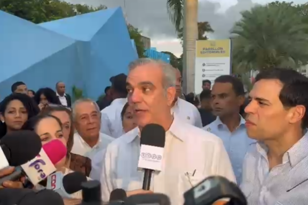 Abinader Apoya la Decisión del Ministro de Deportes Sobre el Veto a la Selección de Haití