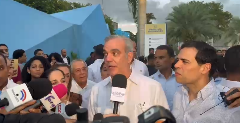 Abinader Apoya la Decisión del Ministro de Deportes Sobre el Veto a la Selección de Haití