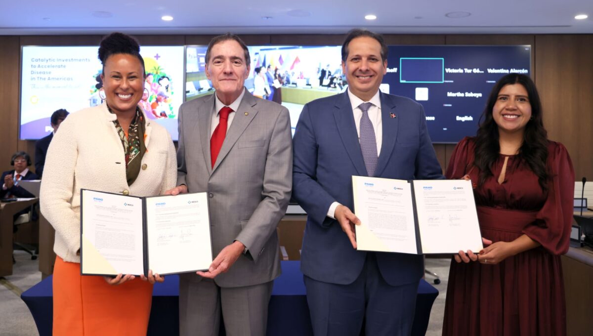 República Dominicana se une a la iniciativa de la OPS para combatir muertes maternas y embarazos adolescentes