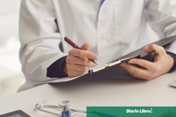 Diagnóstico de adenocarcinoma pulmonar en el Papa León XIV tras cirugía exitosa