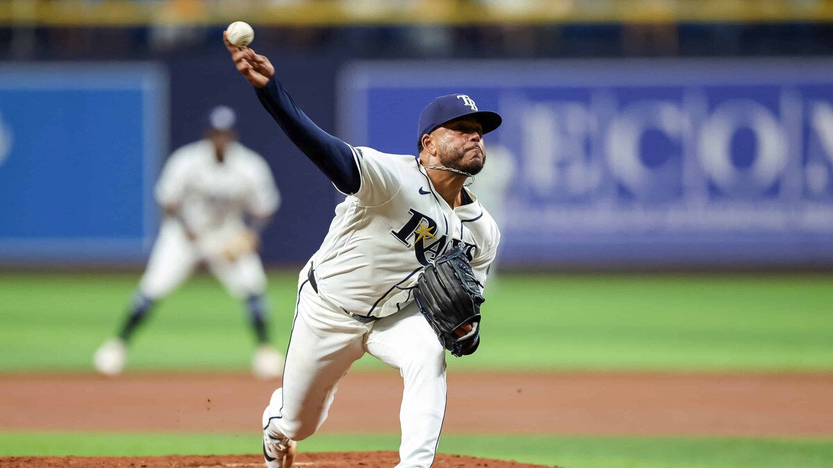 Freddy Peralta enfrenta el desafío de mantener vivas las esperanzas de los Rays en la Serie de Campeonato