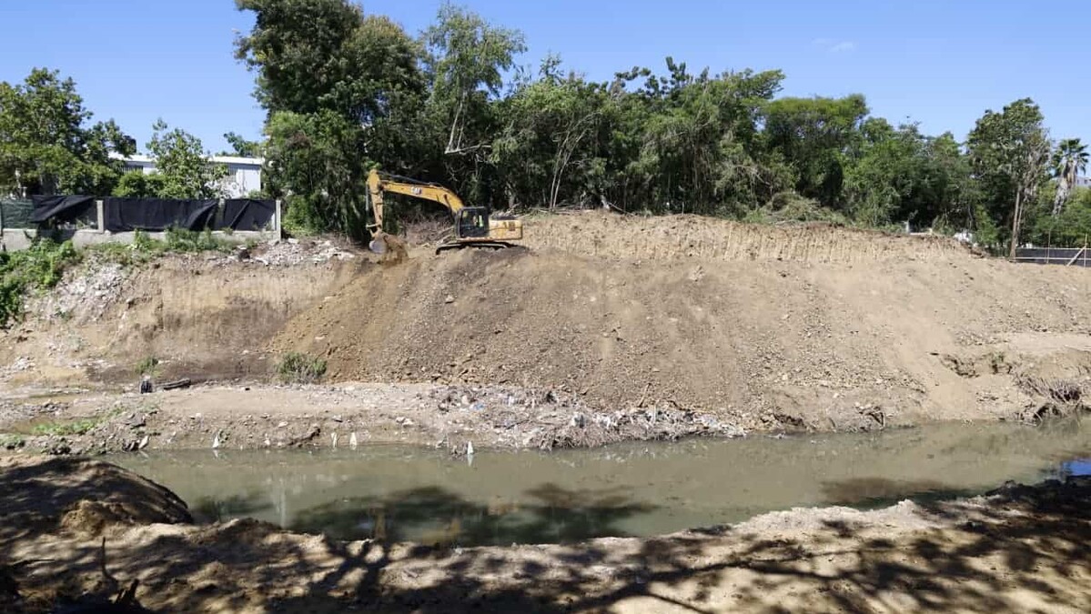 Denuncian intervención en arroyo de Hoya del Caimito sin la debida autorización