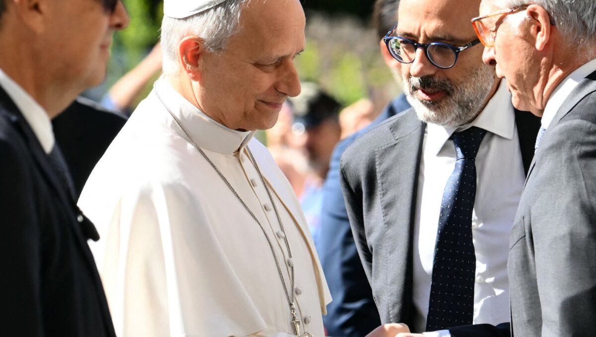 La cirugía por cáncer del Papa León provoca una ola de reacciones de líderes mundiales