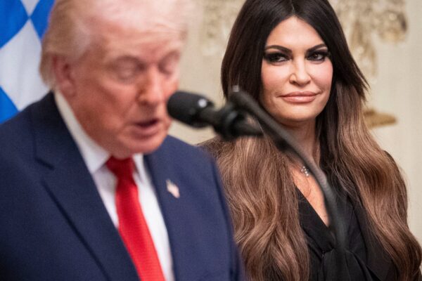 El Ascenso y Caída de Kimberly Guilfoyle como Embajadora de Trump en Grecia
