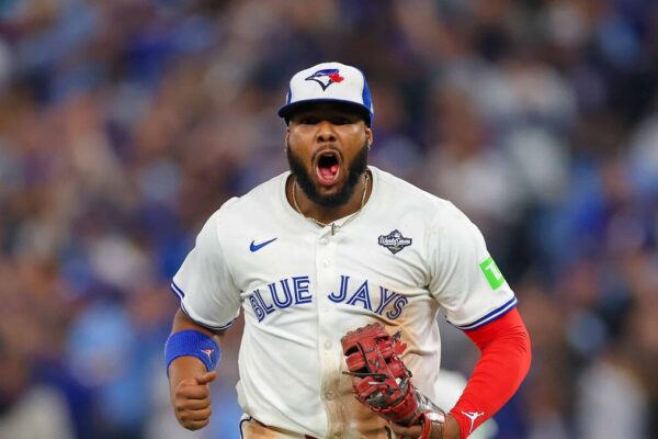 Cuatro dominicanos se destacan como finalistas al Guante de Oro en la MLB