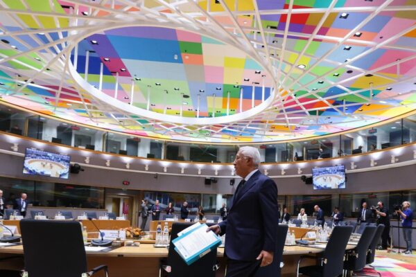 Inicia la Cumbre de la UE Centrada en Presupuestos y Relaciones con China