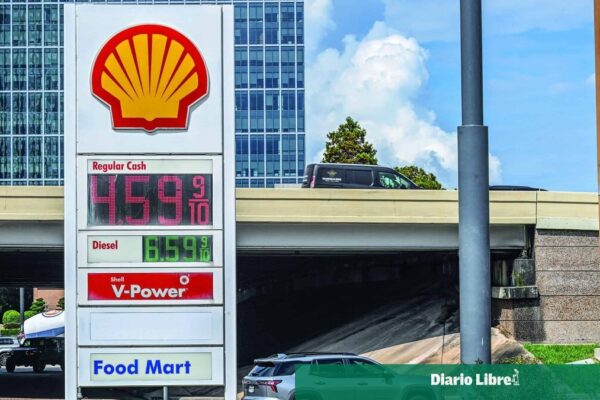 La Gasolina en EE. UU. Supera los Cuatro Dólares por Galón Durante 158 Días