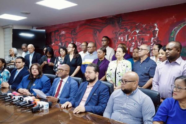 Intrant aclara situación de deuda con el CMD respecto a servicios médicos auditores