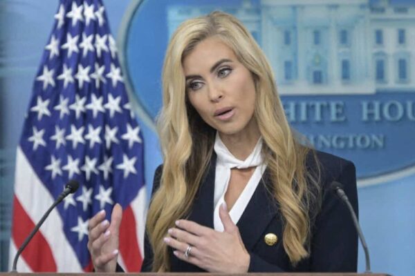 Katie Zacharia renuncia como portavoz de la Casa Blanca tras una breve gestión