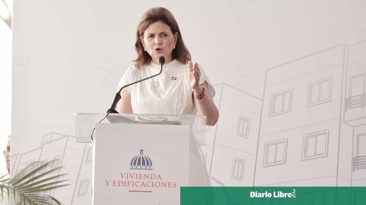 El Gobierno entrega nuevos apartamentos y escuela en Ciudad Juan Bosch