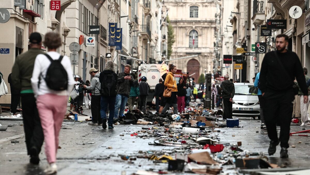 Francia en Shock Tras Protestas que Derivaron en Disturbios