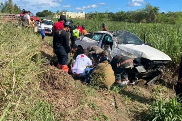 Trágico accidente de tránsito cobra la vida de dos jóvenes en La Altagracia