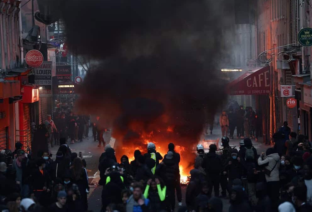 París enfrenta un nuevo episodio de violencia con saqueos y enfrentamientos
