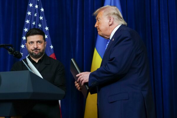 El impulso de Trump por acuerdos con Rusia intensifica su frustración hacia Ucrania
