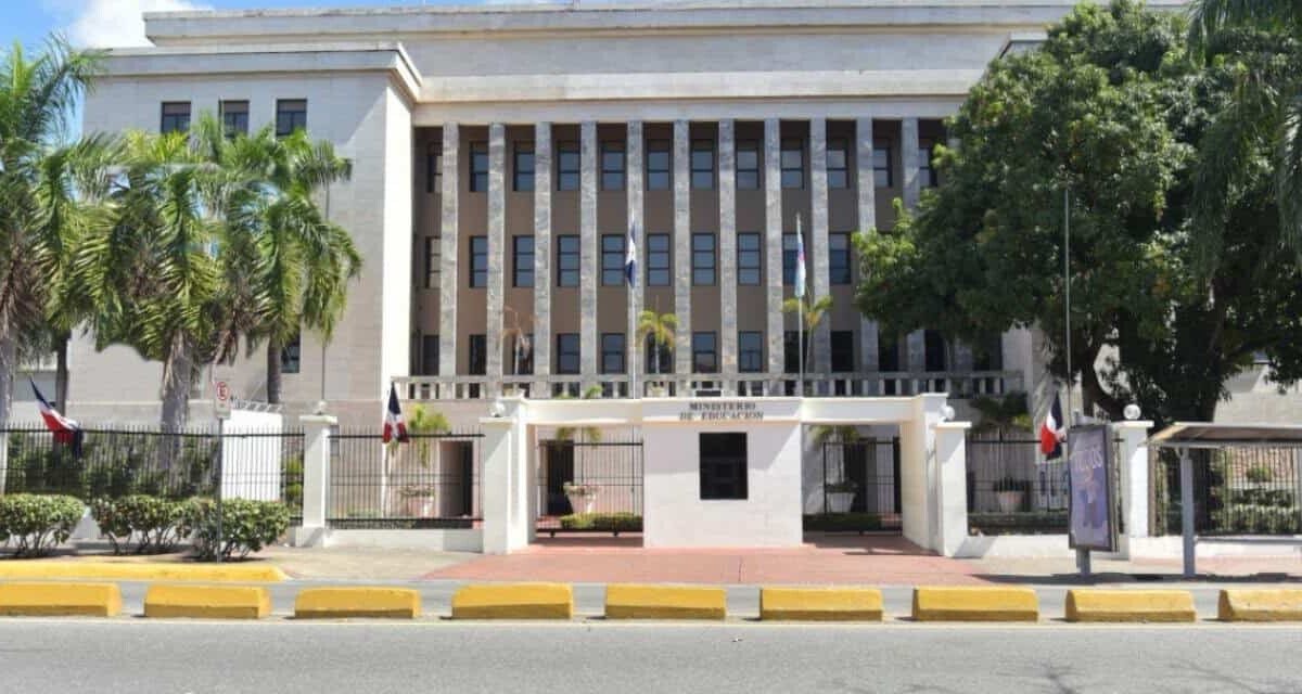 Minerd inicia jornadas para la revisión de nómina en el sector educativo