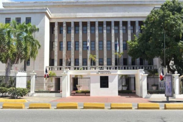 Minerd inicia jornadas para la revisión de nómina en el sector educativo