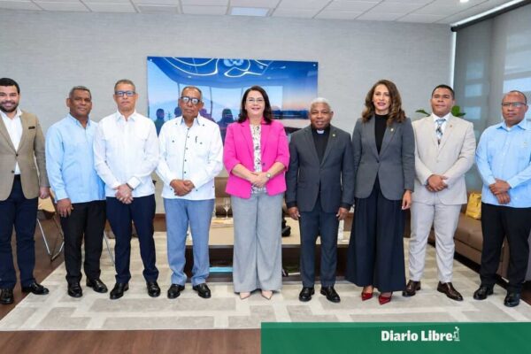 Crean comisión para definir gestión hotelera en escuela de Barahona
