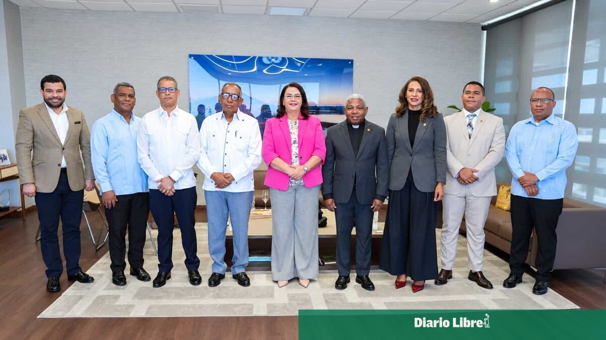 Crean comisión para definir gestión hotelera en escuela de Barahona