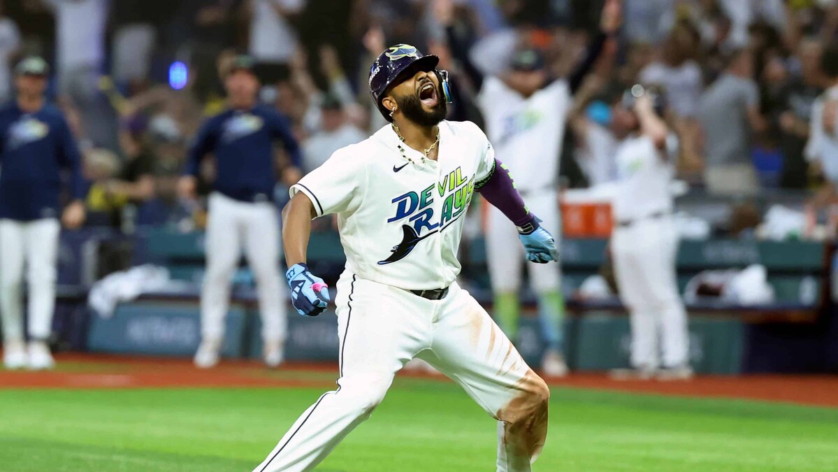 Junior Caminero es galardonado con el premio Juan Marichal al mejor dominicano en Grandes Ligas
