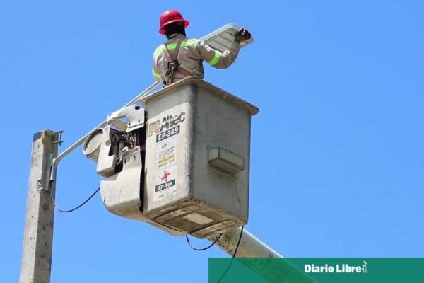 Edeeste informa sobre robos de luminarias en Santo Domingo