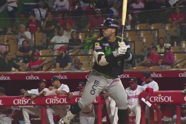 Leo Bernal jugará en Lidom hasta que su cuerpo lo permita